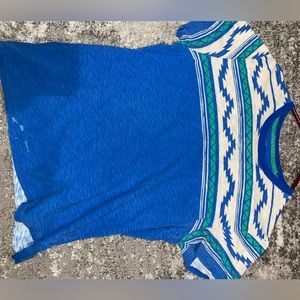 Mens Hollister size small blue, green, and white designed t shirt